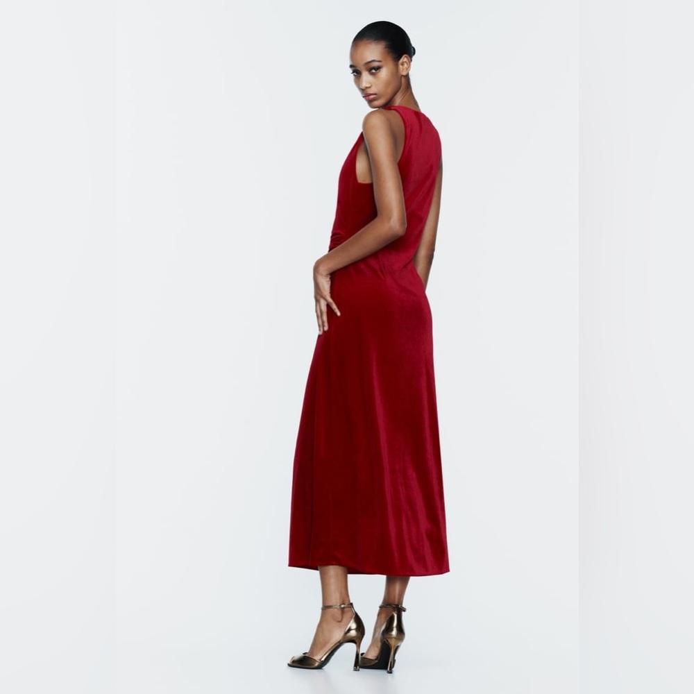 NWT Women’s Zara Midi Velvet Dress- $75 - Picture 7 of 10